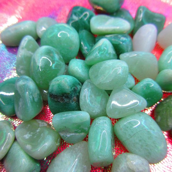 Green Aventurine Tumbled 3 Ounce Grid Set - Picture 4 of 5